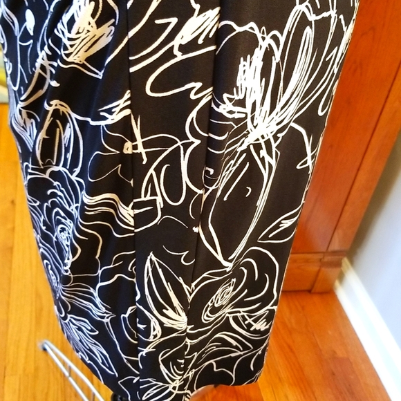 KARL LAGERFELD PARIS Black&White SZ 14 Dress with Side Ruching. - Picture 8 of 12